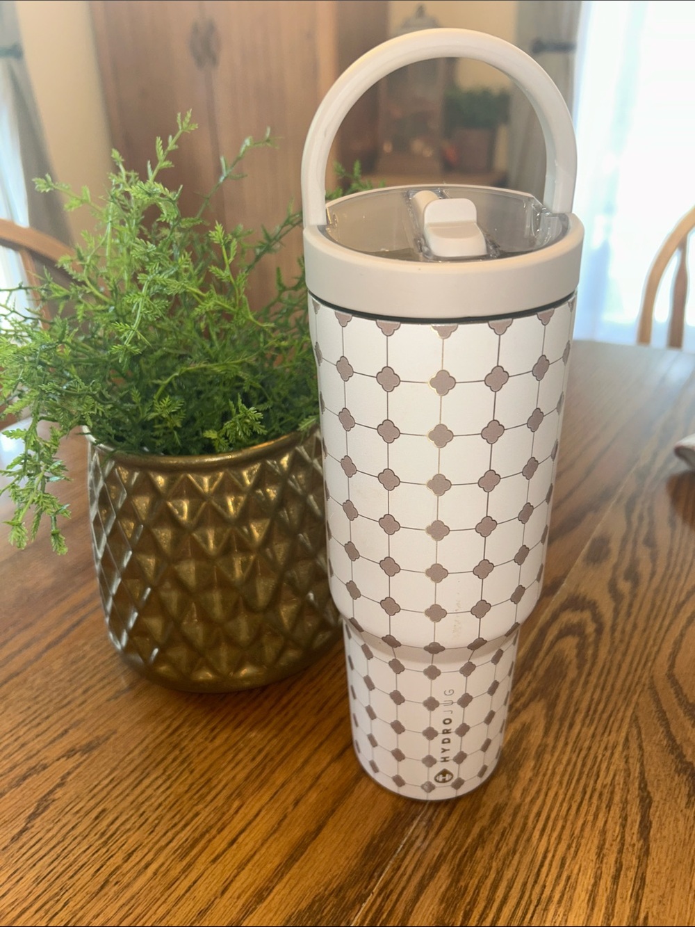 Hydrojug cream and gold mosaic pattern tumbler with handle 32 oz